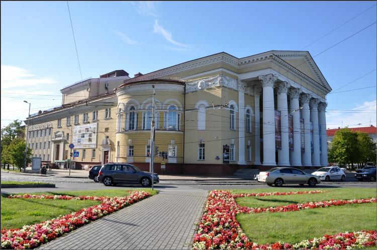 Калининград драмтеатр афиша