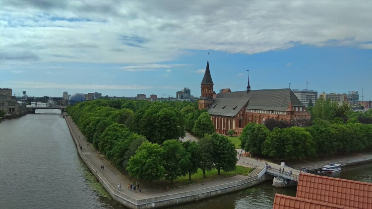 Сколько км до калининграда от спб